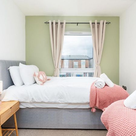 6 Guests - 3 Bedrooms - Free Wi-Fi - Manchester Dış mekan fotoğraf