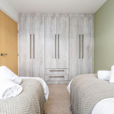 6 Guests - 3 Bedrooms - Free Wi-Fi - Manchester Dış mekan fotoğraf